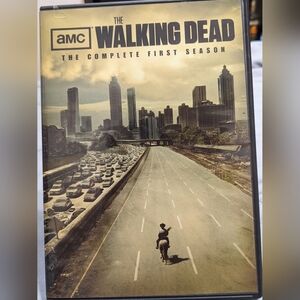 AMC The Walking Dead The Complete First Season DVD 2 Disc Set